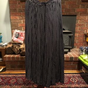 Black and White Circle Broom Skirt. Good condition